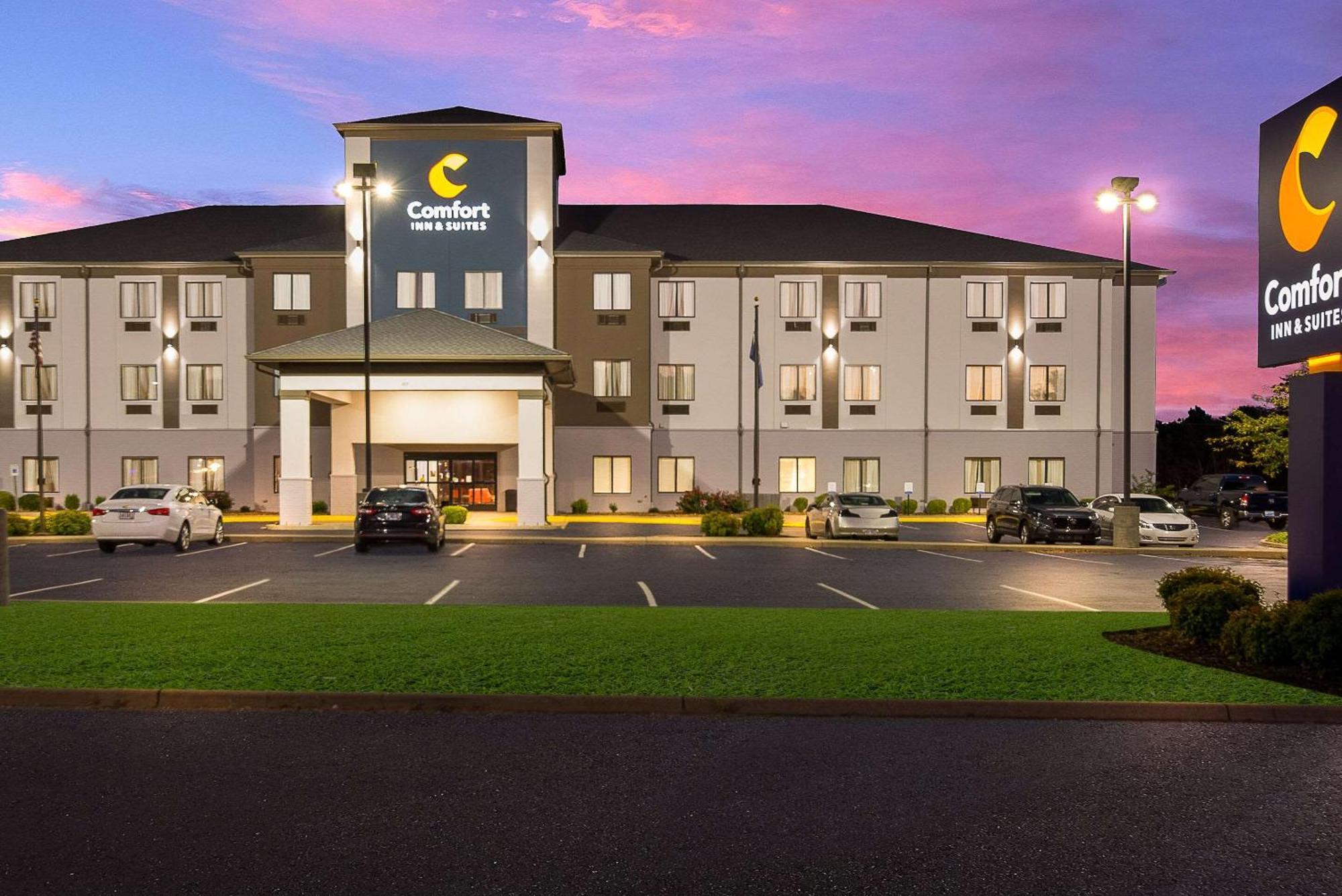 Comfort Inn & Suites Cave City Exterior photo
